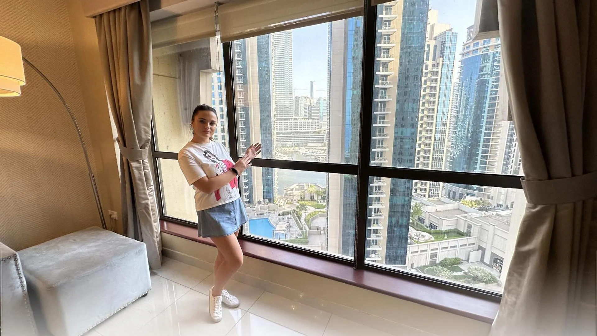 Travelers - Dubai Marina Hostel